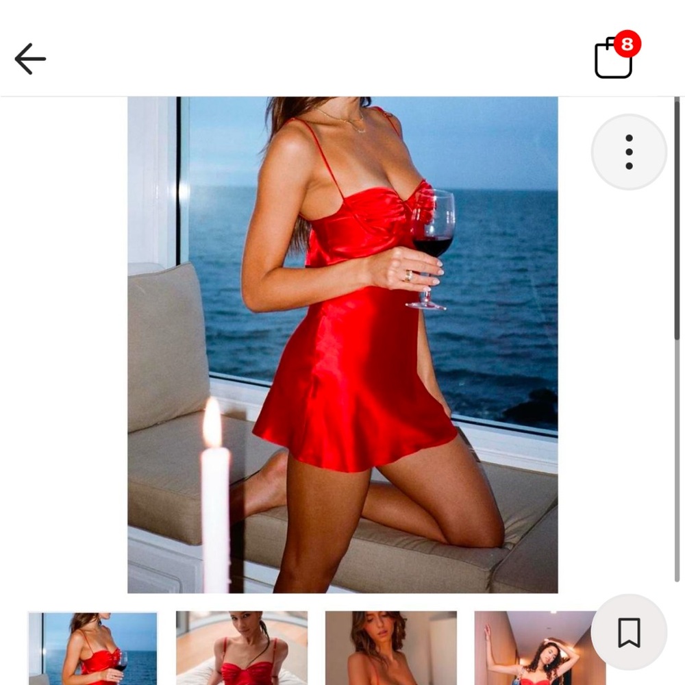 ISO two bodies Izzy dress in red
Xs or xxs